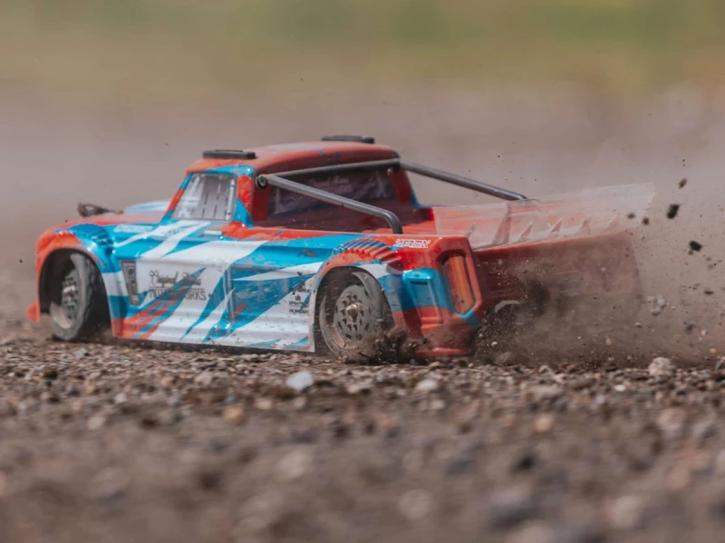 Arrma INFRACTION 4X4 1/8 MEGA Resto-Mod Truck RTR Int, Red/Blue 3 Arrma INFRACTION 4X4 1/8 MEGA Resto-Mod Truck RTR Int, Red/Blue - Image 3
